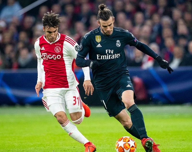 阿贾克斯主场-横扫皇马，科恩特朗帽子戏法(阿贾克斯比赛为什么中断)